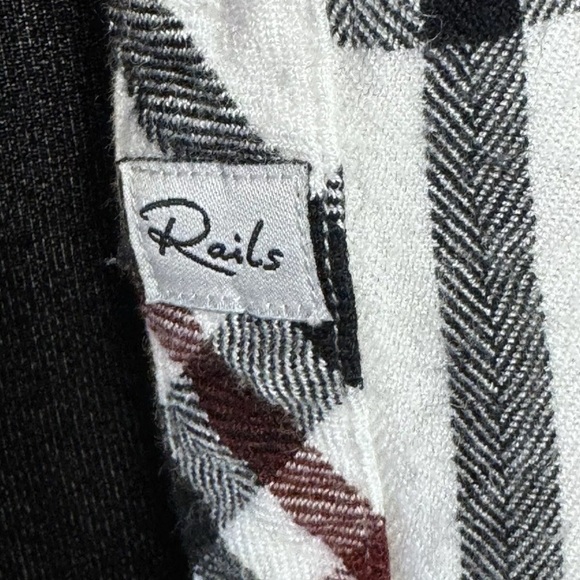 Rails Shirt S M Hunter White Navy Plaid Button Flannel Top 90s Grunge California - Picture 5 of 10
